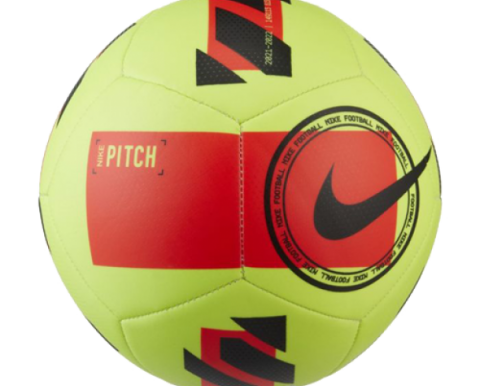 NIKE Pitch Voetbal